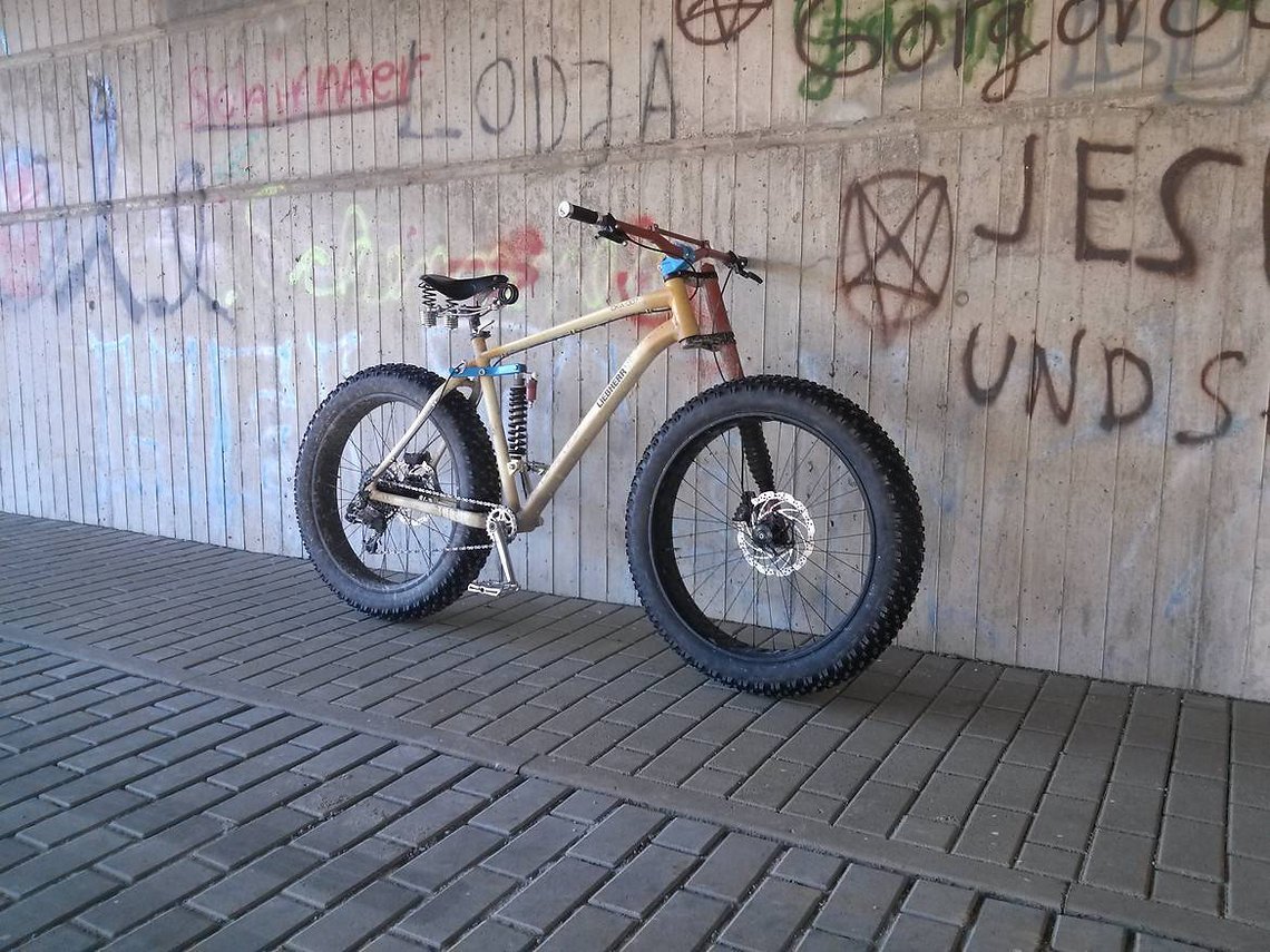 Das ist es, mein Liebherr CKA 007. Ein Fahrrad gewordener Traum