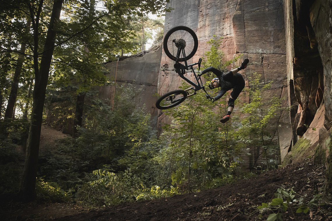 ENDURA DANNY KRISS BTS 000-32