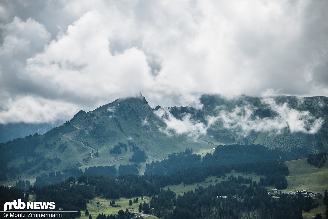 les-gets-track-walk-95369