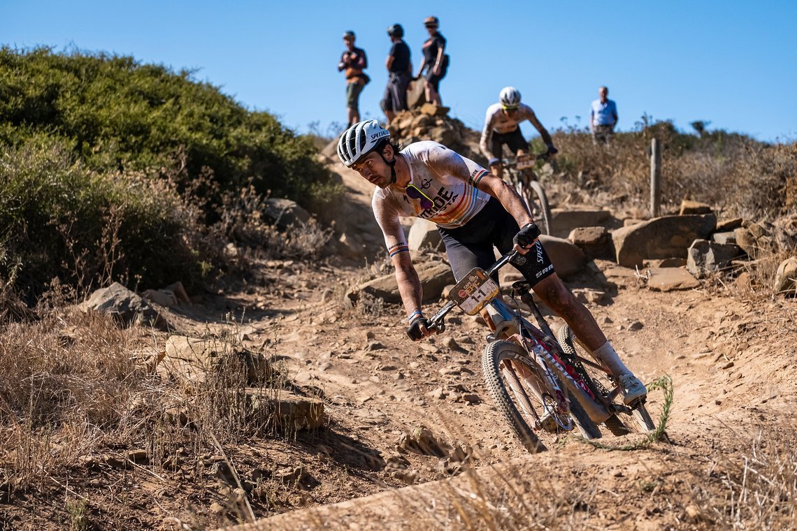 Matt Beers and Keegan Swenson during Stage 1 of the 2025 Absa Cape Epic Mountain Bike stage race held at Meerendal Wine Estate, Cape Town, South Africa on the 17th March 2025. Photo by Dom Barnardt/Cape Epic
PLEASE ENSURE THE APPROPRIATE CREDIT IS GI