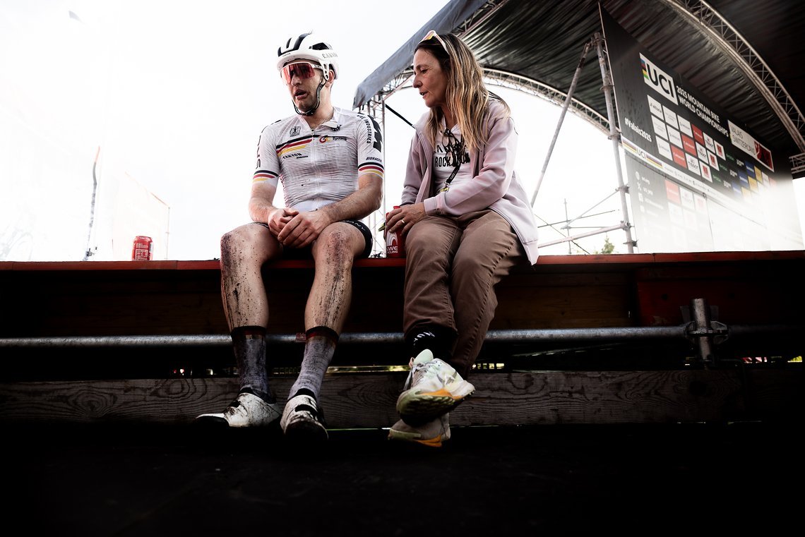 Wir drücken Luca die Daumen, dass er beim großen Schurter-Abschied zu alter Stärke zurückfindet und wieder ganz vorne mitmischt!