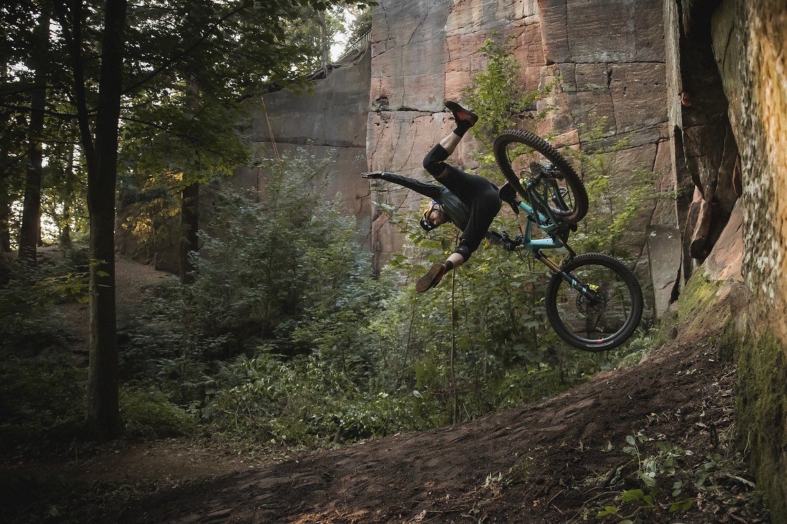 ENDURA DANNY KRISS BTS 000-33