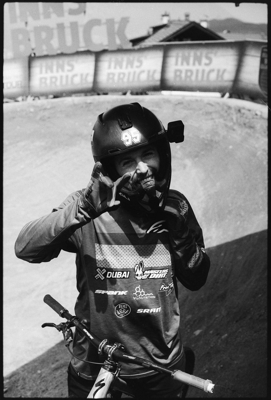 210620-Ilford-SFX-200-36-AE1-03