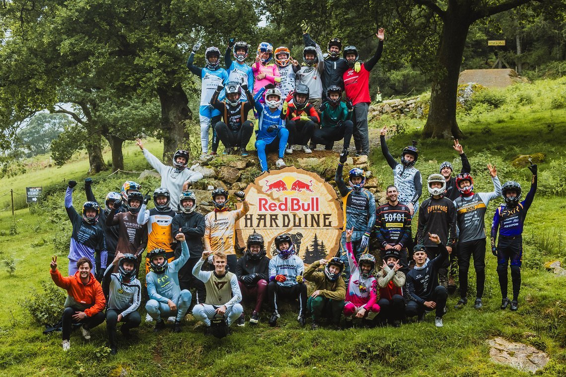 Alle Teilnehmerinnen und Teilnehmer der diesjährigen Red Bull Hardline