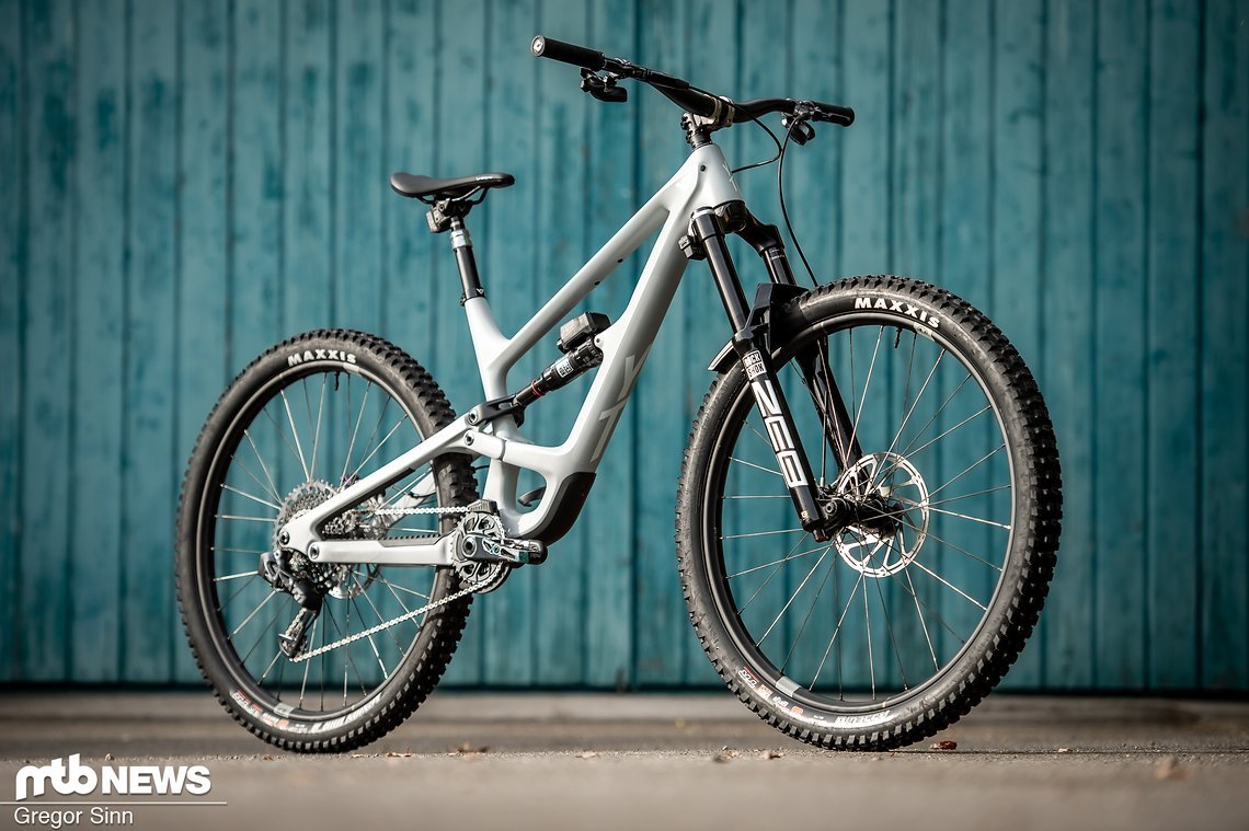 Fast 9.000 € kostet das neue YT Capra Uncaged 6