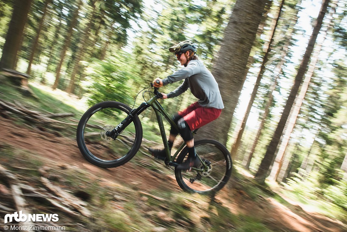 Bergauf kann das Nukeproof Scout aufgrund seiner Bereifung und des eher schweren Aufbaus nicht ganz mit dem Liteville H-3 und dem Santa Cruz Chameleon mithalten.