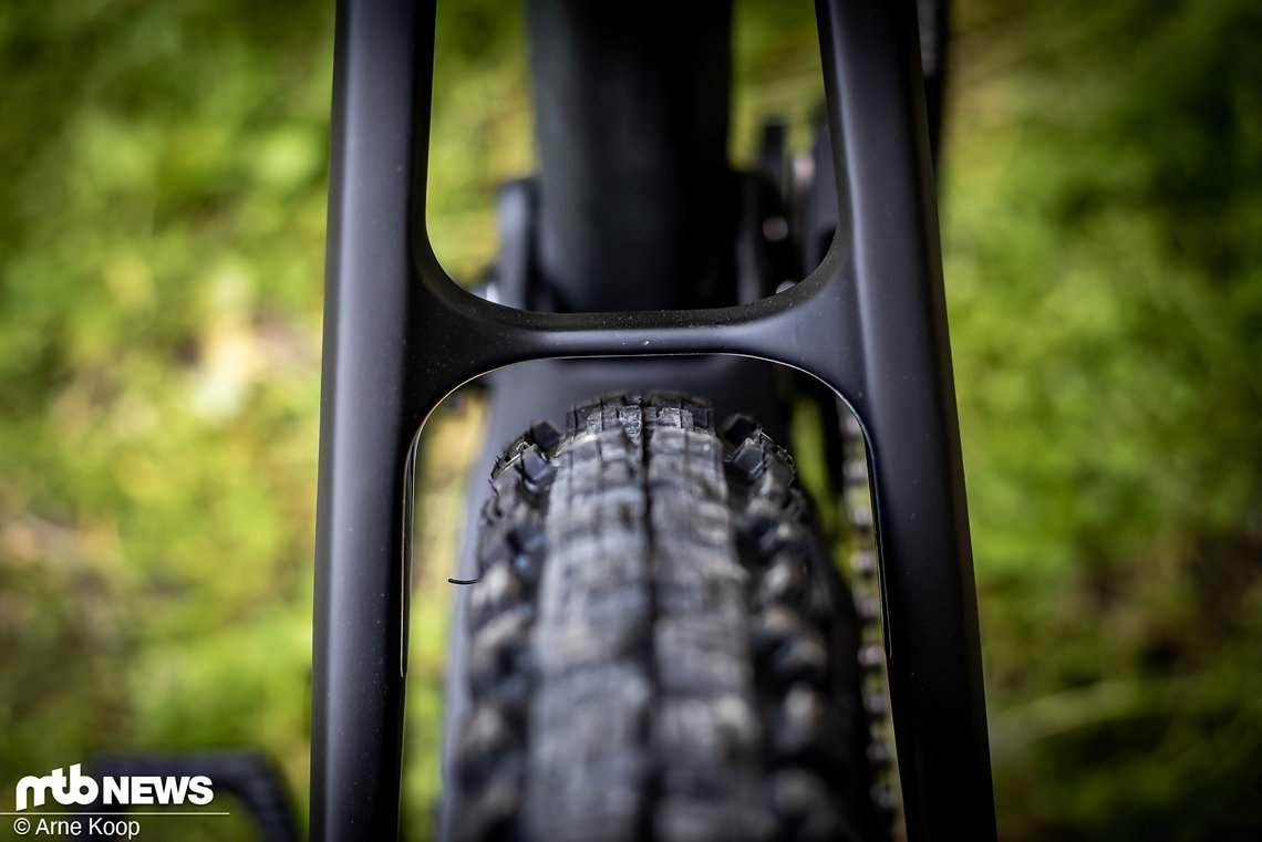 Reifenfreiheit bei einem  Maxxis-Reifen mit 2,4".