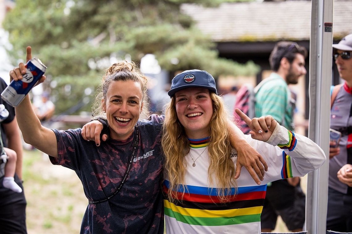 Die Pivot-Juniorin Jenna Hastings hat mit Emilie Siegenthaler eine sehr erfahrene Mentorin an ihrer Seite