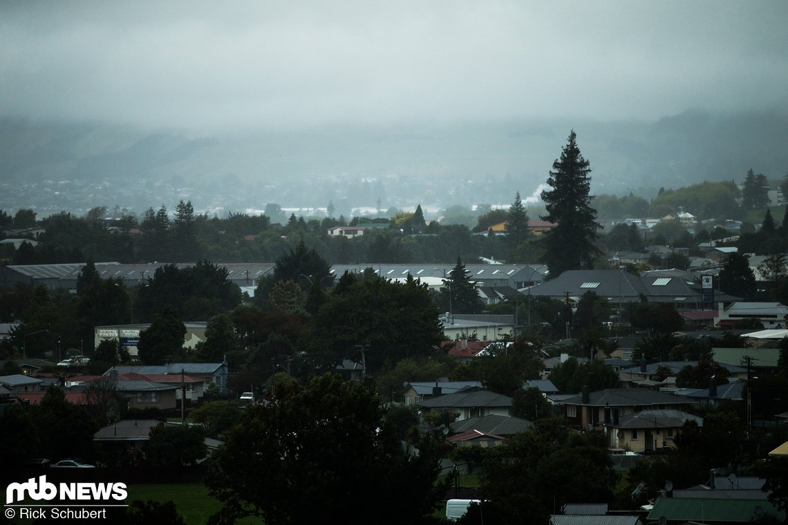 Rotorua versank heute in tiefhängenden Wolken