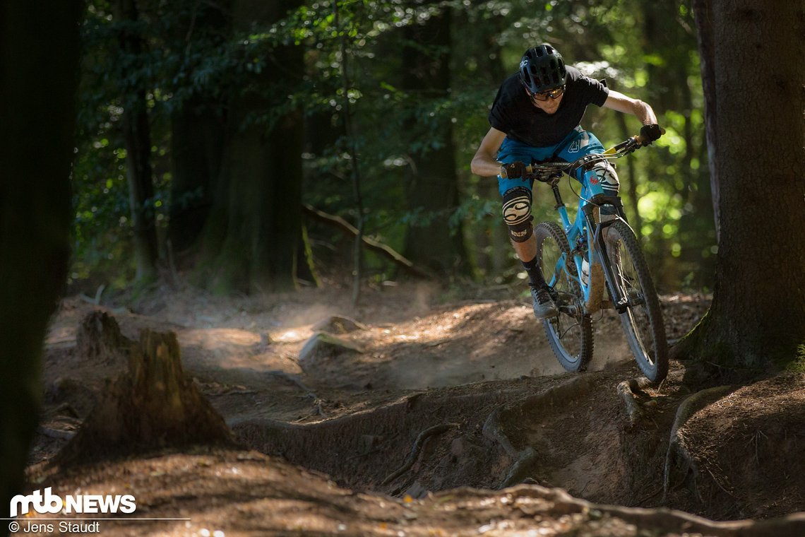 Moderne Trail-Bikes rücken immer näher an Enduro-Räder heran
