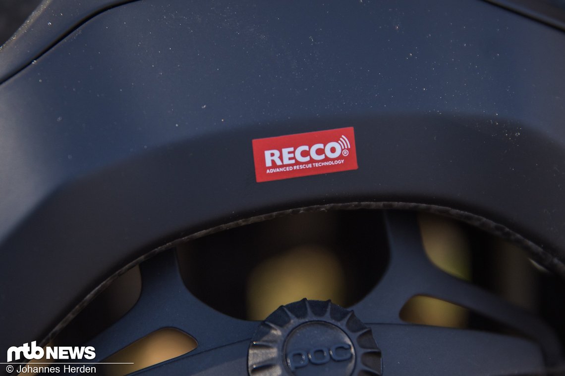 … andererseits ist der Helm auch Recco-tauglich.
