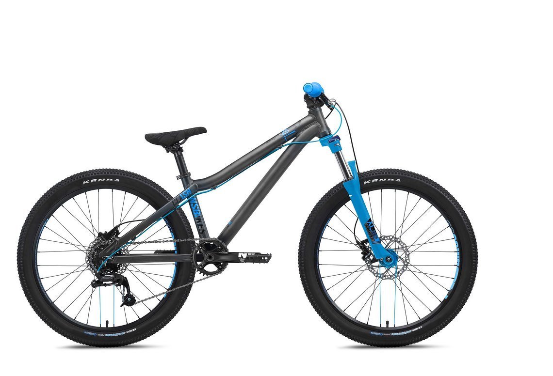 Das 24" Clash JR liegt bei 759 €