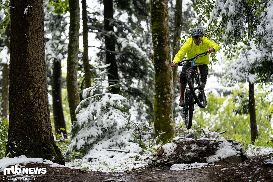 Der erste Test für die Alutech Fanes bei Schnee und Matsch