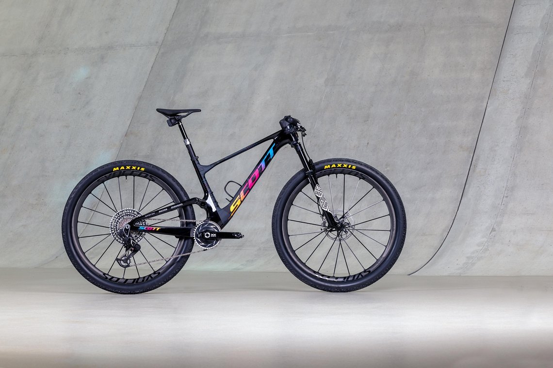 Das Scott Spark RC von Nino Schurter in der Lackierung für die WM 2023 in Glasgow