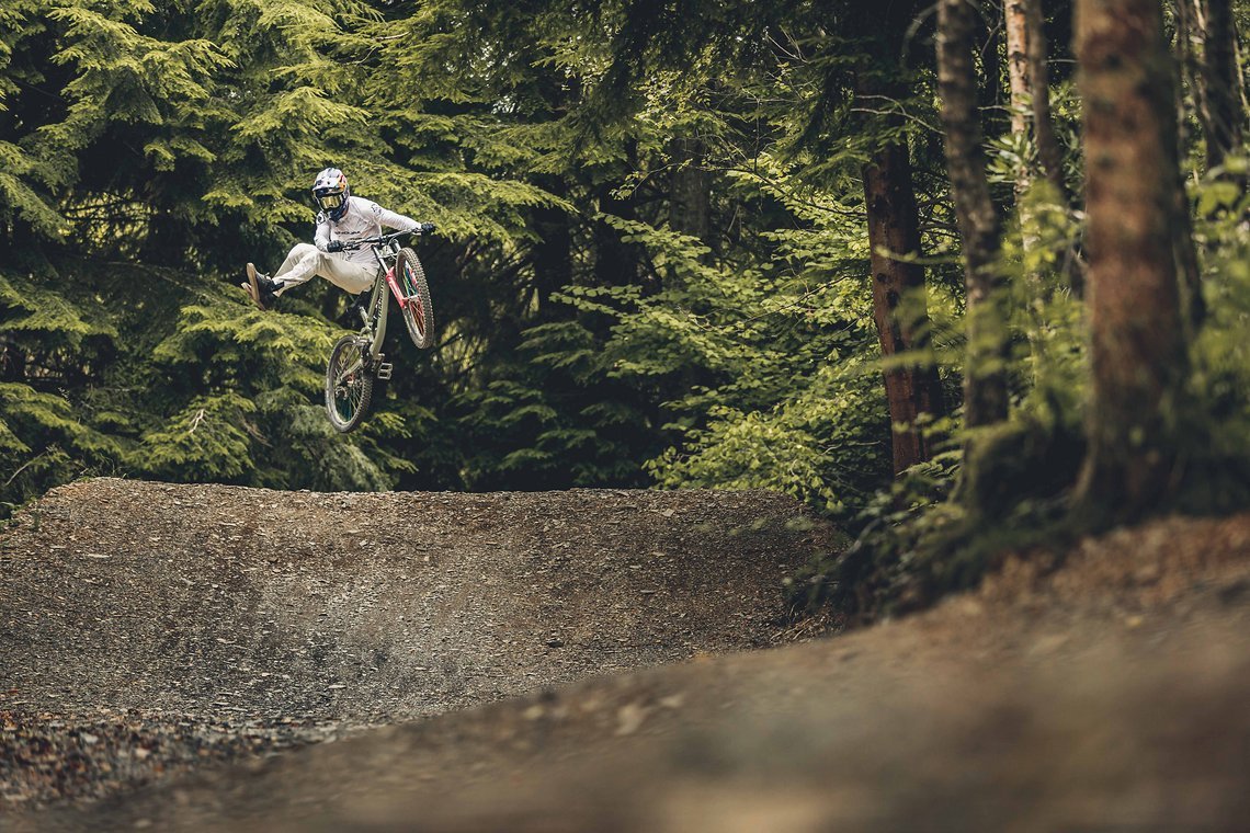 DG Endura CustomLines DyfiBikePark-459