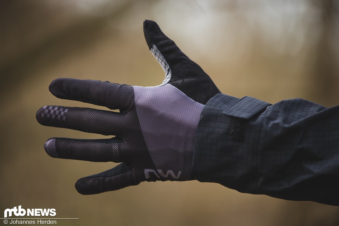 Der leichte Air LF Handschuh ist schön luftig und flexibel
