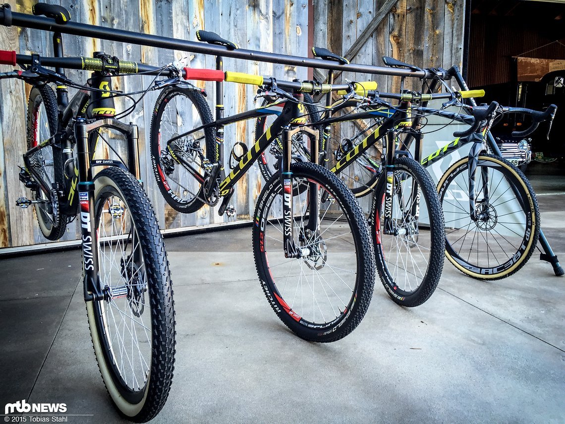Neben dem neuen Spark 700 Ultimate XTR Di2 hat Scott auch sein Rennteam präsentiert