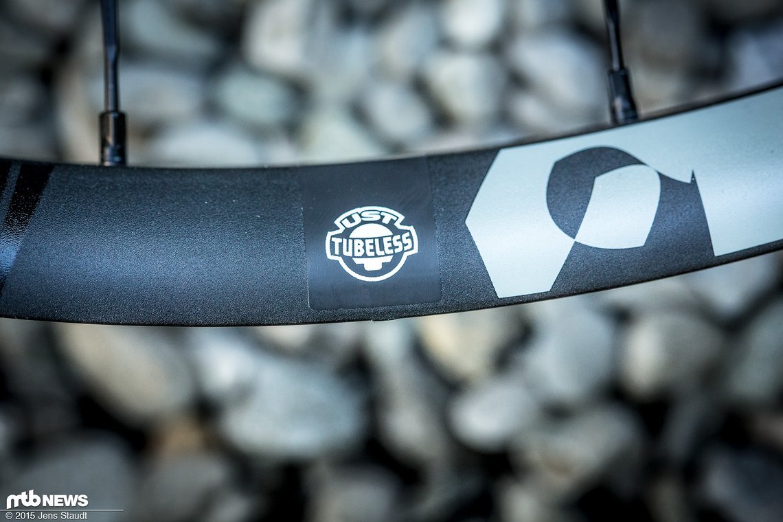 Tubeless ready dank von Werk aus montiertem Felgenband