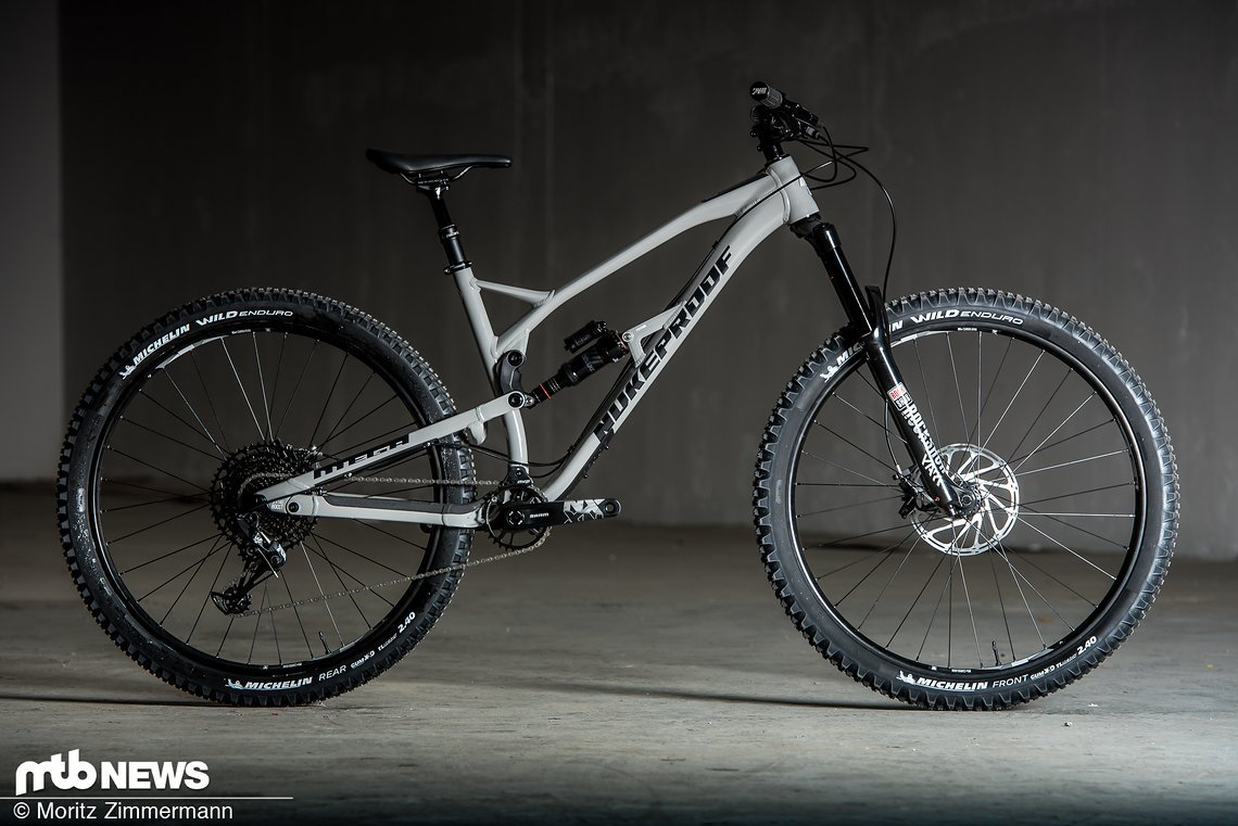 Das Nukeproof Mega 290 Comp ist ein absolutes Ballerbike, dem kein Gelände zu rau ist
