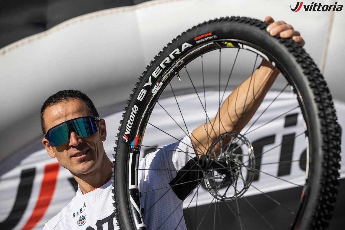 Julien Absalon with Syerra Tyre 10