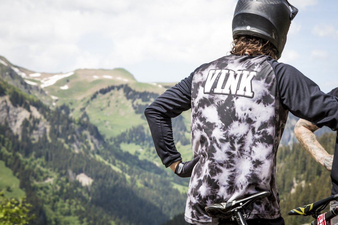 VINK Reverse 04