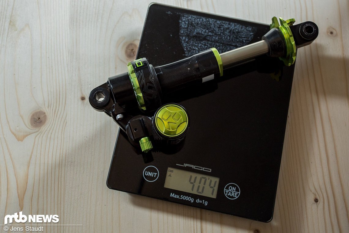 An sich ist der Jade X erstmal leichter als der Topaz 2 …