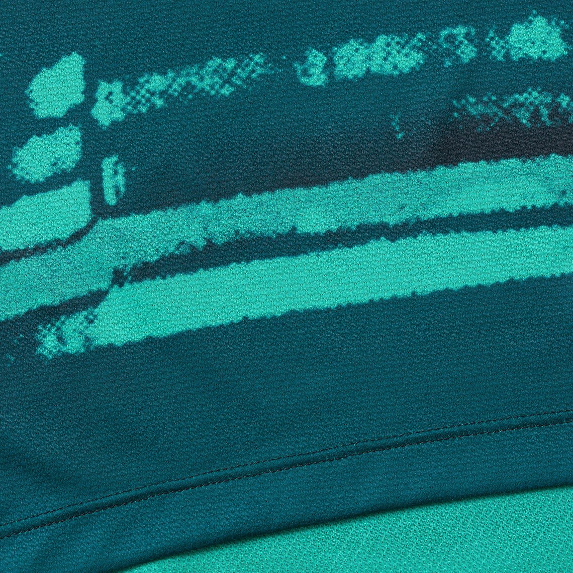 TTT01XX MUL H1-22 TRAIL TECHNICAL T-SHIRT PRINT PACK VIRIDIS   PACIFIC Detail-4a-Web-1x1-Final