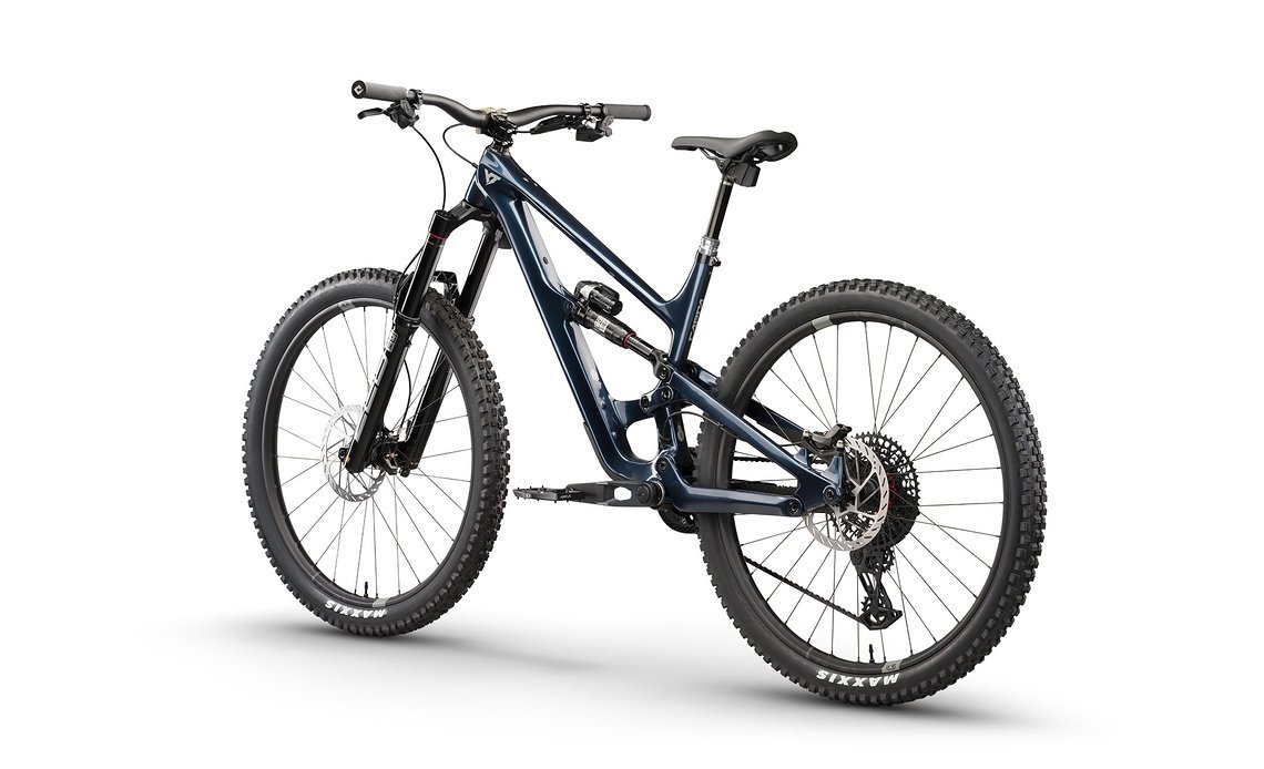 CAPRA-29-CF-Uncaged12-Blue Rear