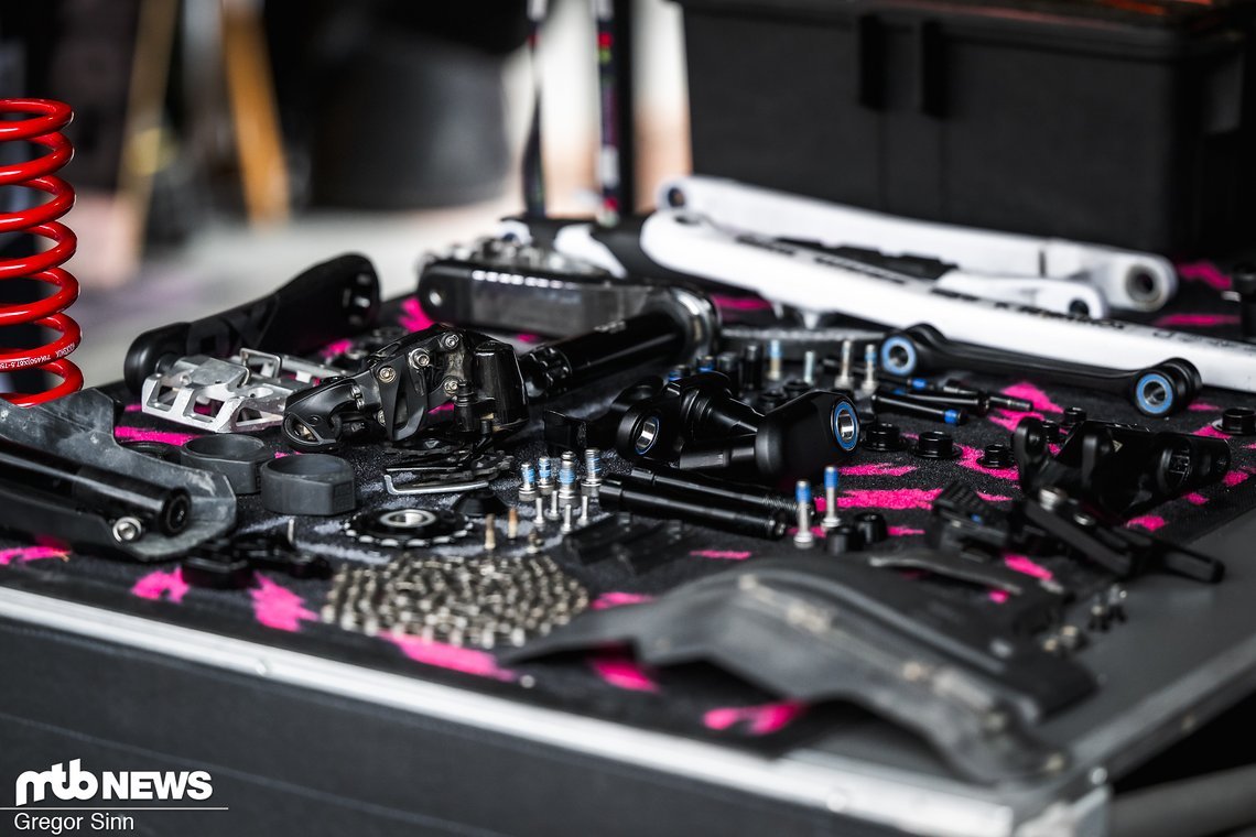 Das alles steckt in einem Commencal Supreme.