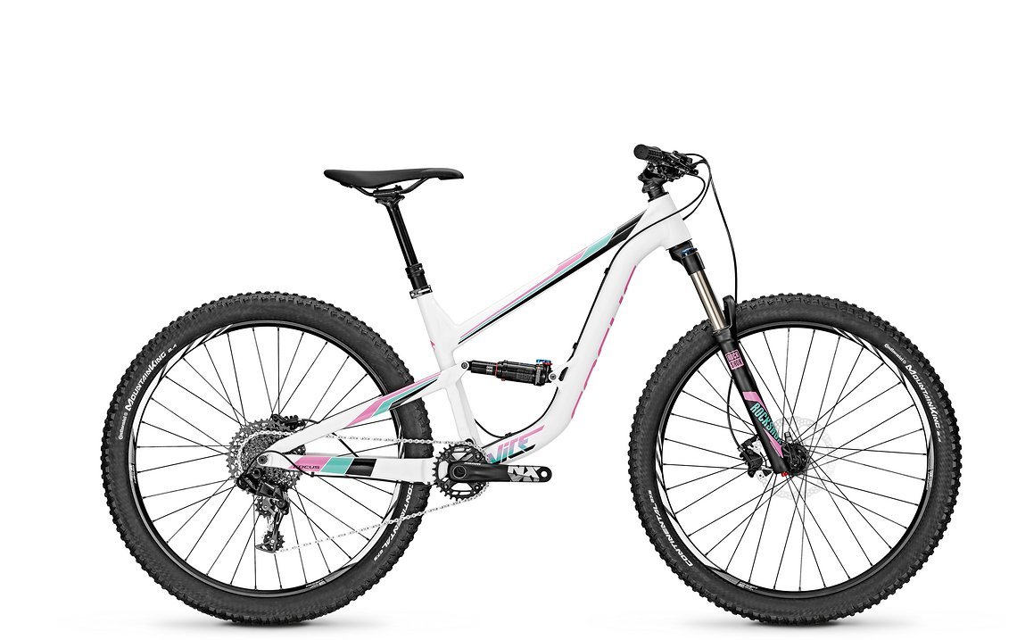 Die Pro-Ausstattung ist in den Farben White/Black ...