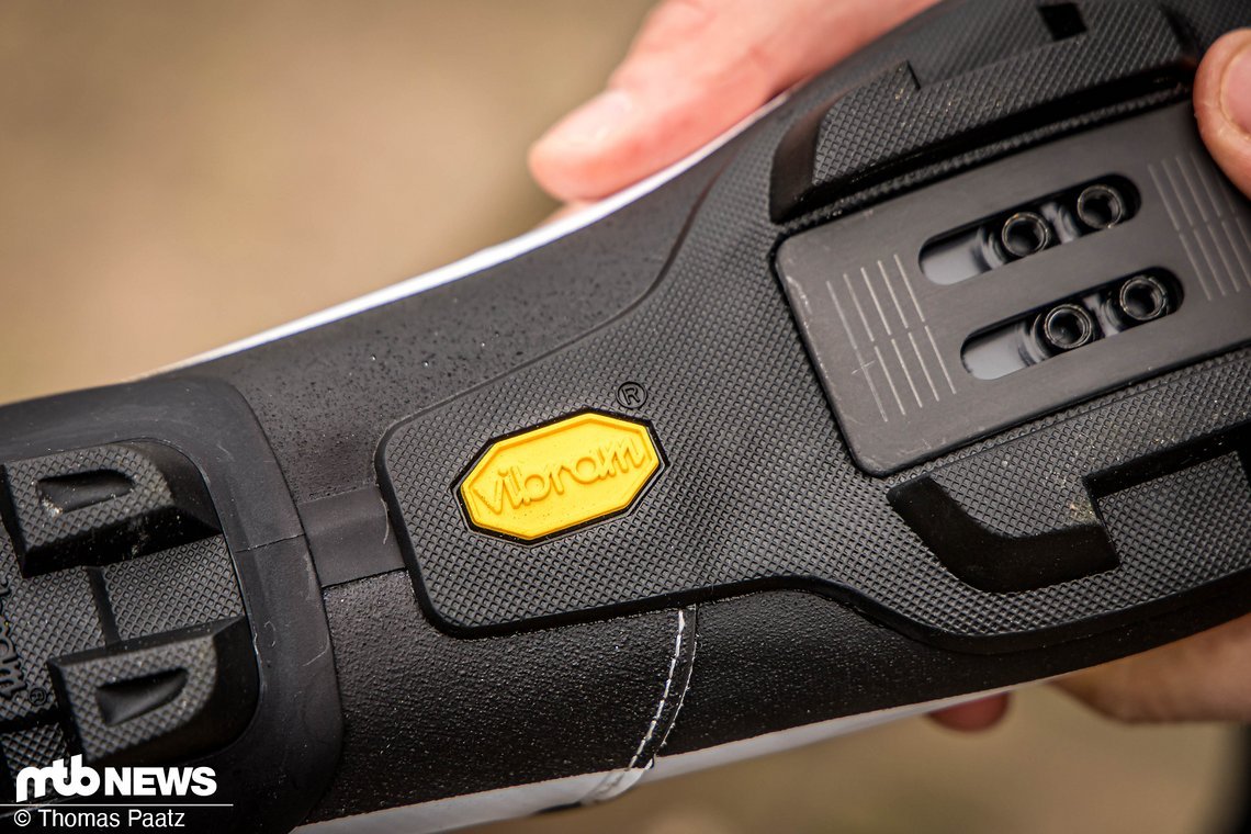 Das Vibram Megagrip-Material soll viel "Stabilität und Grip außerhalb des Bikes" gewährleisten.