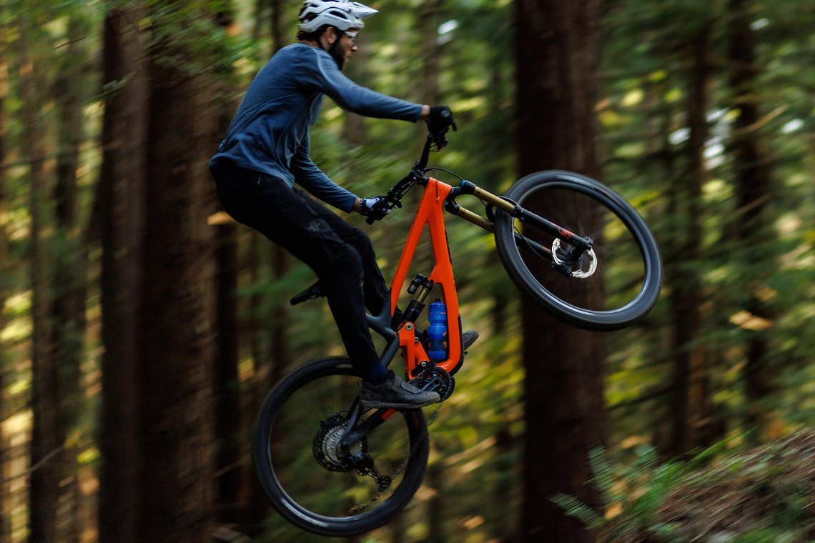 Ibis Cycles HD6 Riding (64)