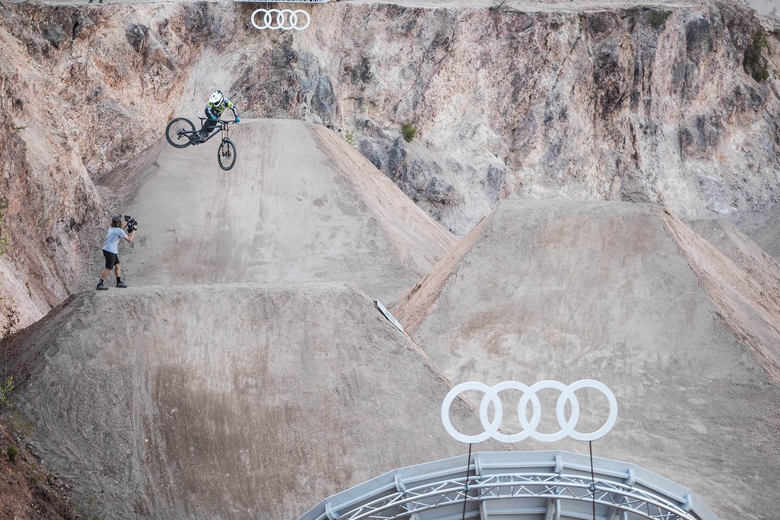 Pro Mountainbiker und GMBN-Berühmtheit Blake Samson ist auch am Start