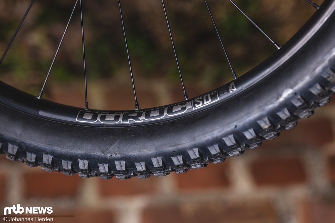 Breite SunRinglé Düroc 35-Laufräder sollen für Stabilität sorgen.