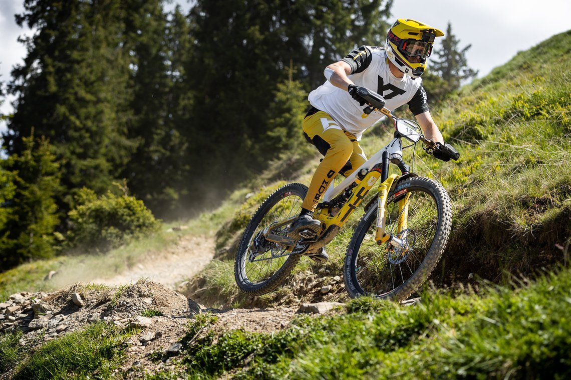 Das Digga Bike im Einsatz: Gelb wie ein Bagger – aber deutlich schneller.
