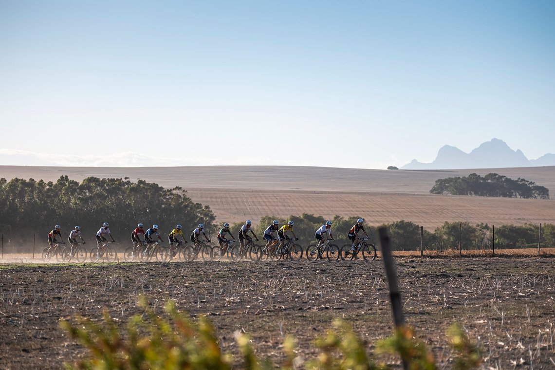 Elite lead men during Stage 1 of the 2025 Absa Cape Epic Mountain Bike stage race held at Meerendal Wine Estate, Cape Town, South Africa on the 17th March 2025. Photo by Dom Barnardt/Cape Epic
PLEASE ENSURE THE APPROPRIATE CREDIT IS GIVEN TO THE PHOT
