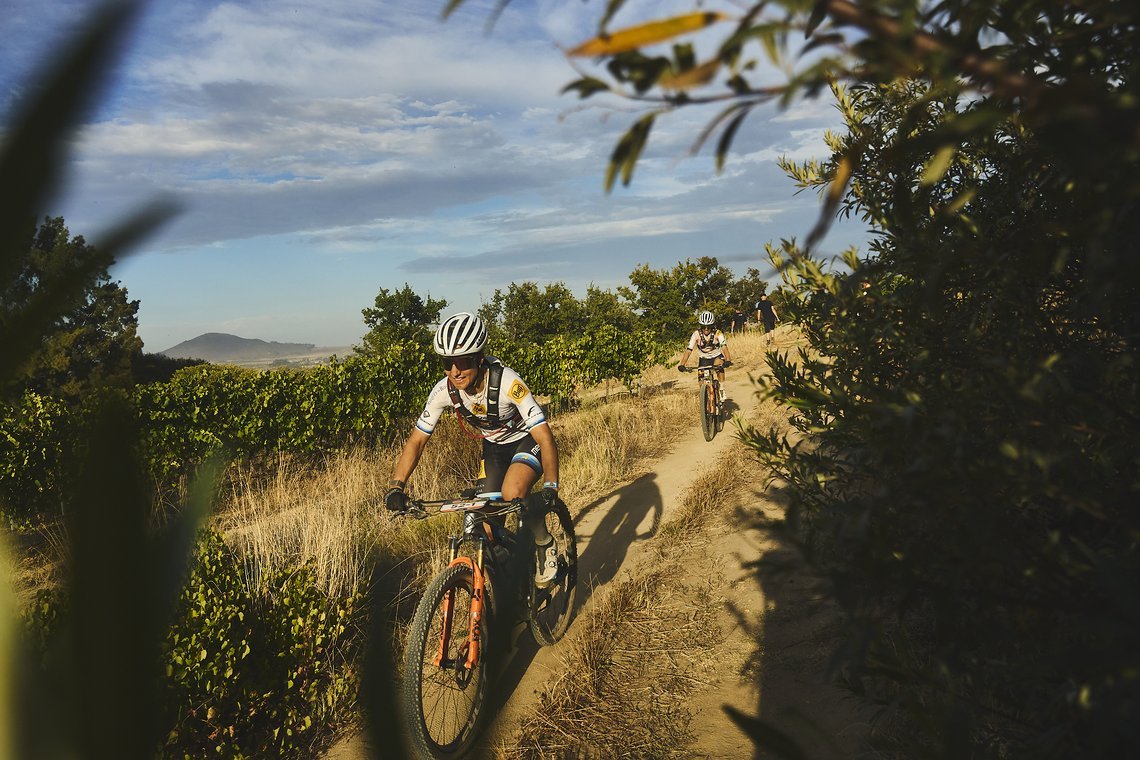 during Stage 4 of the 2025 Absa Cape Epic Mountain Bike stage race held at Fairview, Paarl, Cape Town, South Africa on the 20th March 2025. Photo by Michael Chiaretta/Cape Epic
PLEASE ENSURE THE APPROPRIATE CREDIT IS GIVEN TO THE PHOTOGRAPHER AND ABS