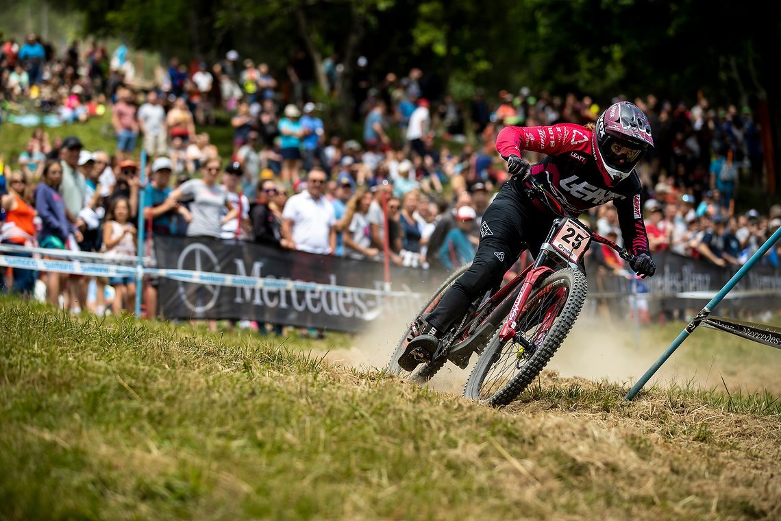 Die Stimmung und Adrenalin an einem DH-Weltcup ist einfach schon kaum zu übertreffen! Die Franzosen haben eine ordentliche Show hingelegt!