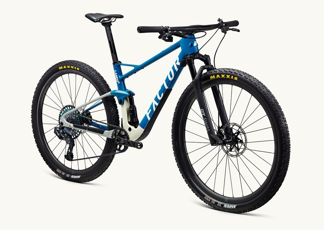 112221 Factor 2705 Lando XC Blue XX-1 3QtrFrt V1