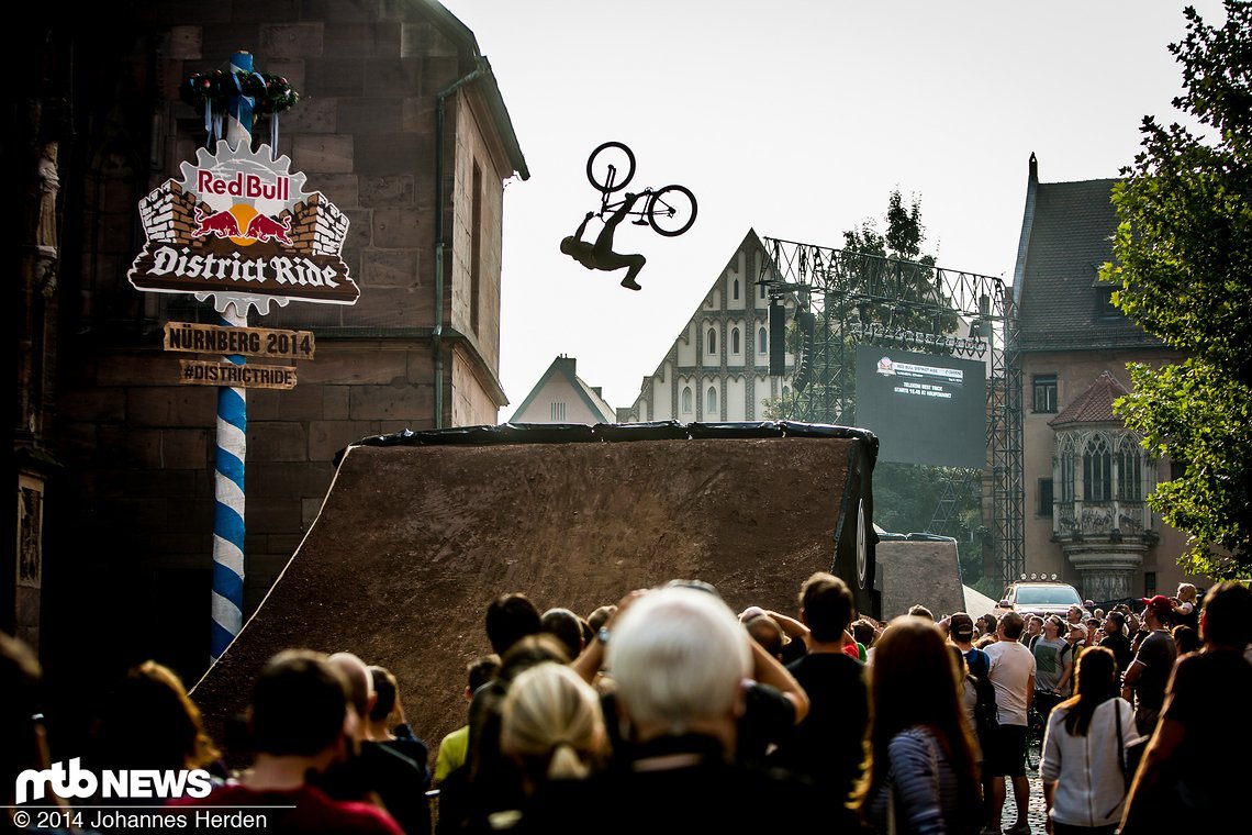 Backflip Tailwhip im Amarok-District beim District Ride 2014