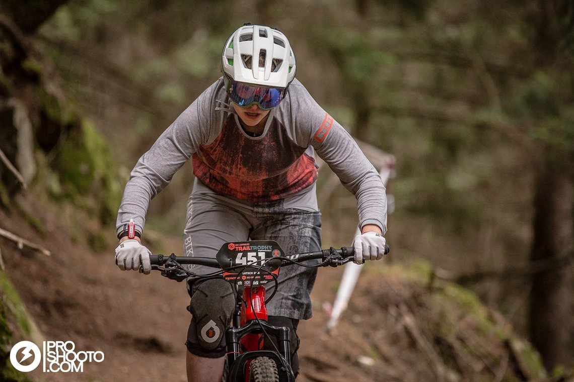 Gesamtsiegerin Mirjam Kuhn in Stage 11 und ...