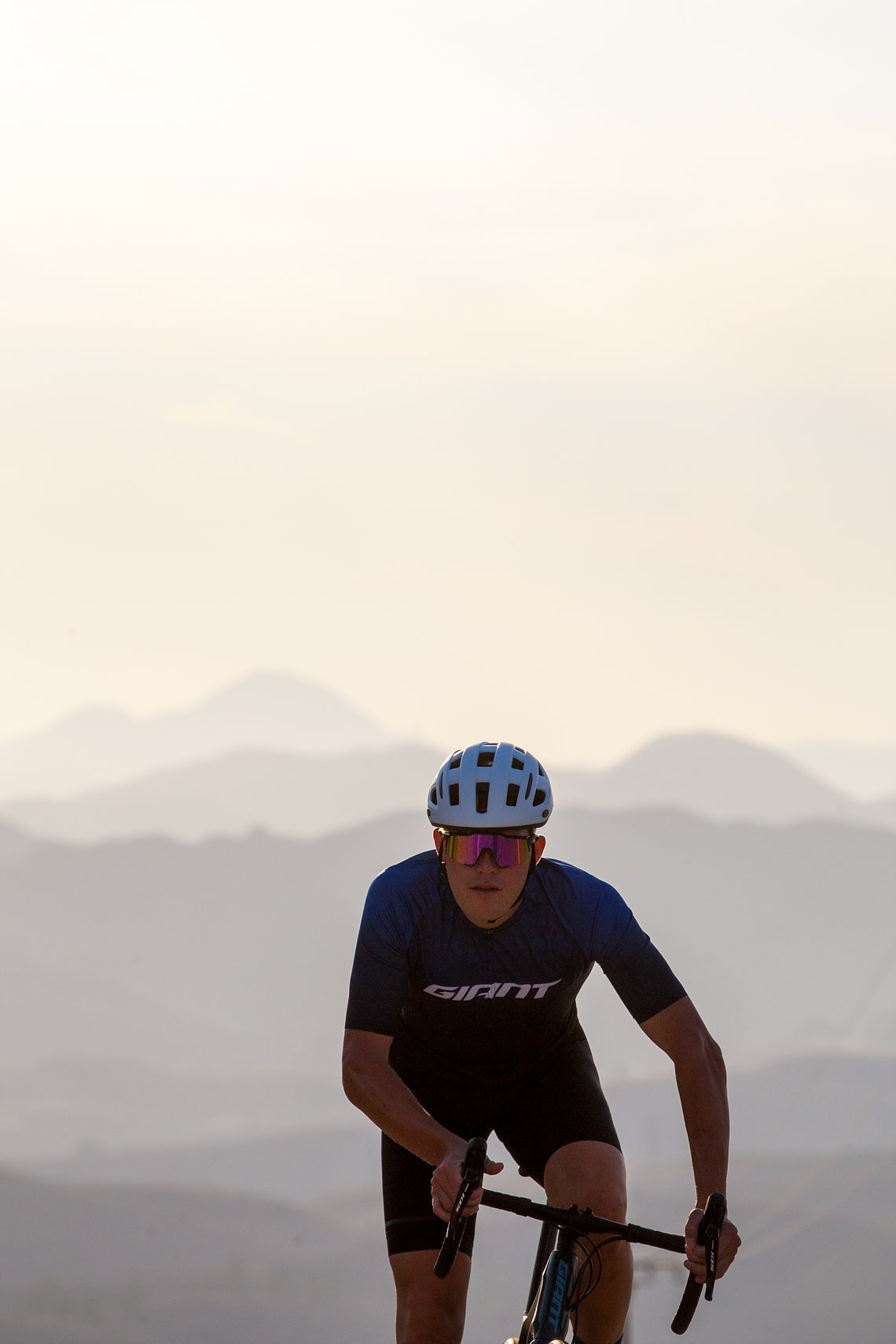 GIANT HELMET ROAD SR-009