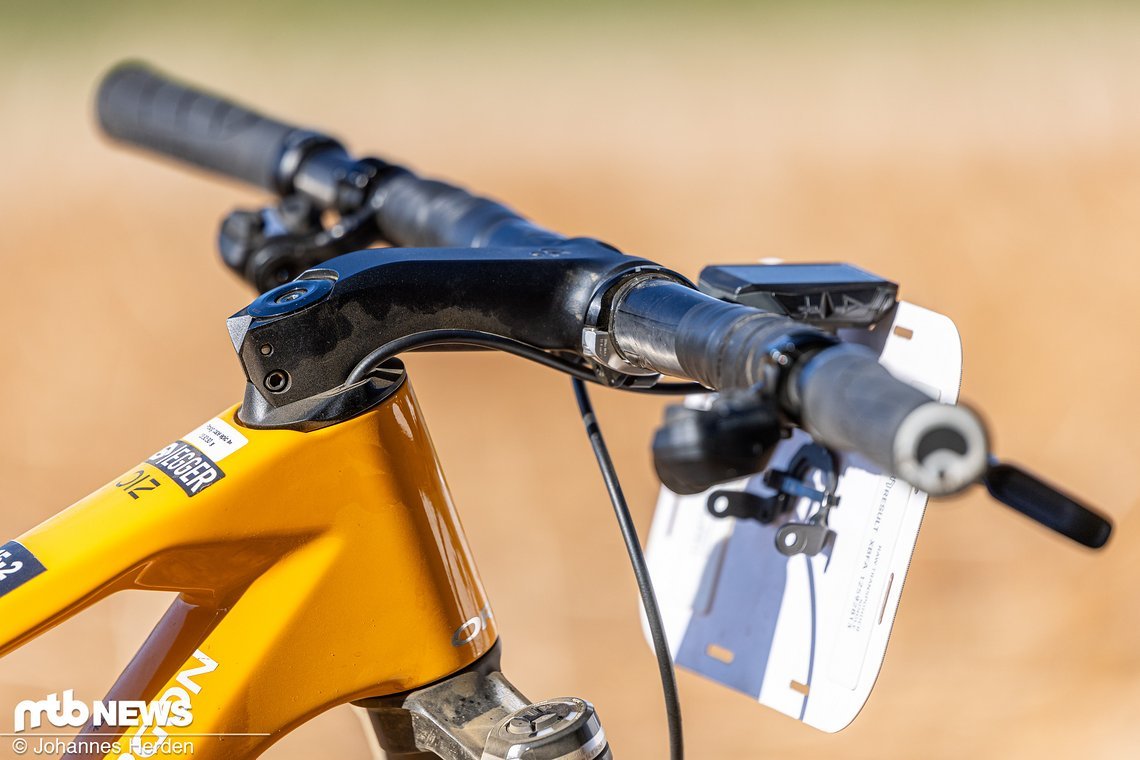 Auch der Orbea-Vorbau gehört eher in die Kategorie „tief und aero“.