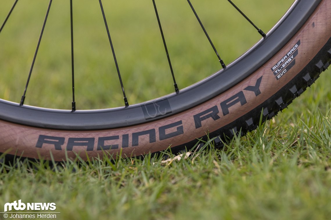 In Sachen Reifen vertraut Karl auf die Schwalbe-Kombination Racing Ralph/Racing Ray in Super Race-Karkasse.