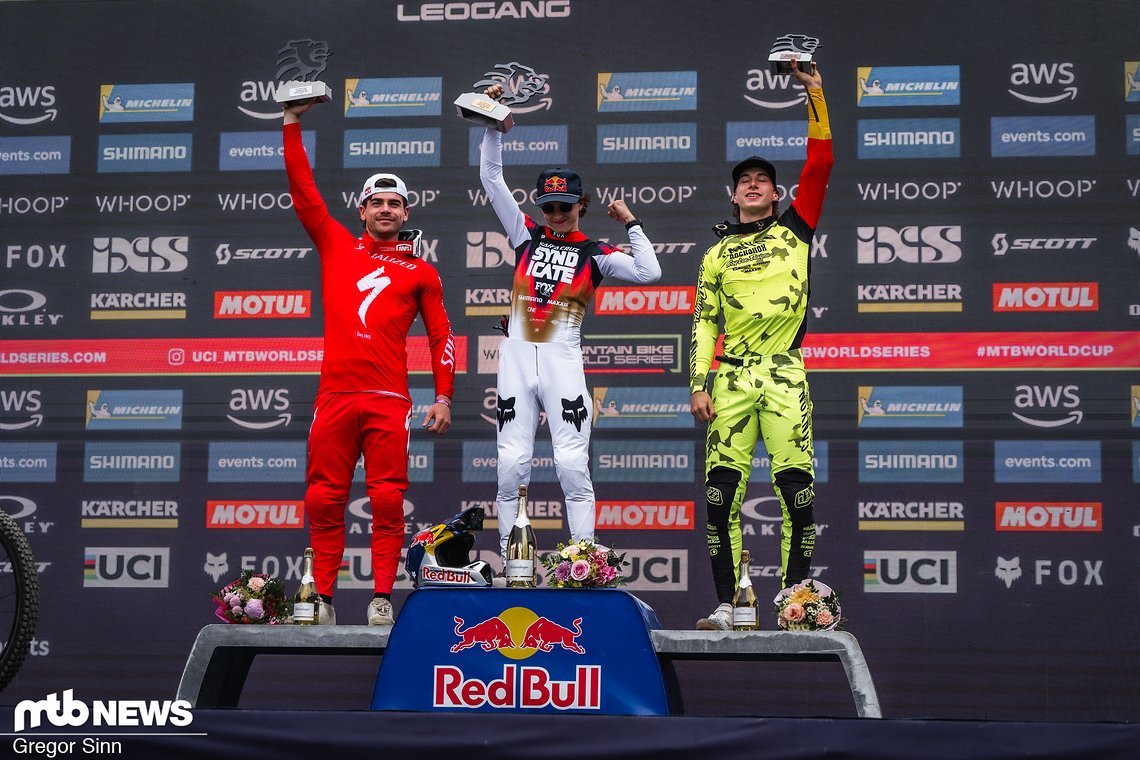 Jackson Goldstone gewinnt vor Loïc Bruni und Henri Kiefer.