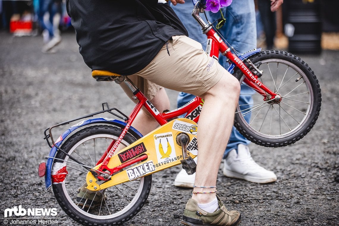 … und etwas kleiner bei diesem Bike samt Kettenschutz.