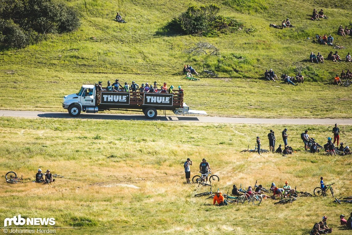 Von Thule gabs wieder den Shuttle bis nach oben