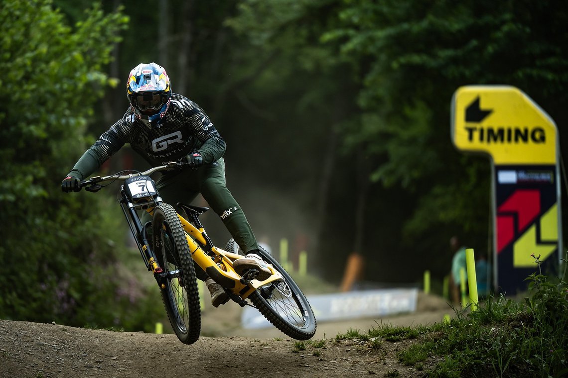 Für einen alten Mann, dessen World Cup-Dominanz vor fast 15 Jahren angefangen hat, ist Aaron Gwin noch immer verdammt schnell und stylisch unterwegs
