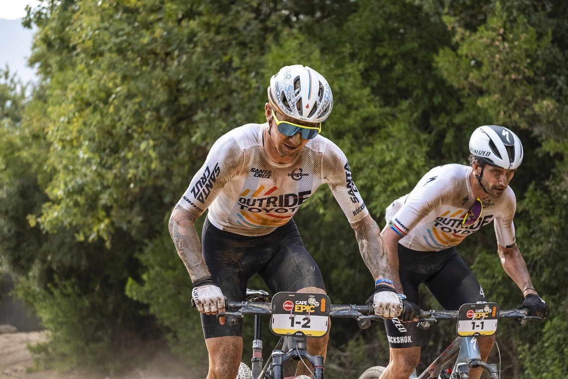 Keegan Swenson and Matt Beers during Stage 4 of the 2025 Absa Cape Epic Mountain Bike stage race held at Fairview, Paarl, Cape Town, South Africa on the 20th March 2025. Photo by Dom Barnardt/Cape Epic
PLEASE ENSURE THE APPROPRIATE CREDIT IS GIVEN TO