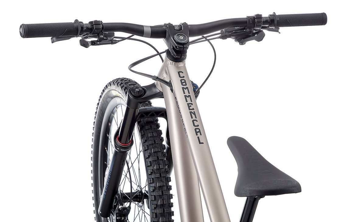 … zu einem ernsthaften Mountainbike für Kids, die auch mal in den Bikepark wollen.